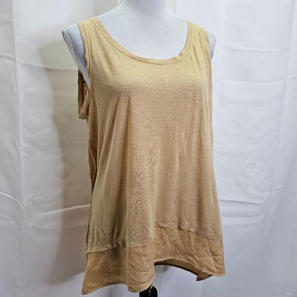 BCBGMaxAzria Gold Satin Trim Swing Tank Size Medium - Picture 3 of 8